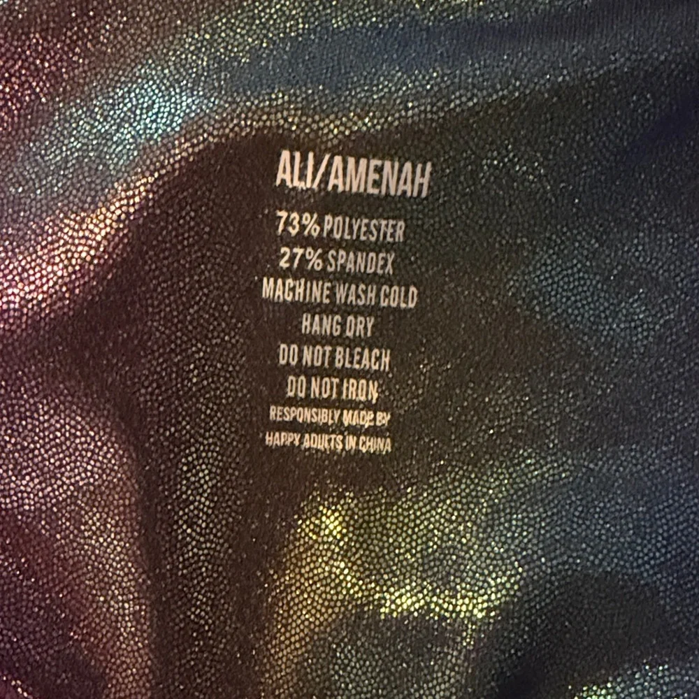GRRRL Iridescent Rainbow Multicolor Athletic Leggings - Picture 4 of 5